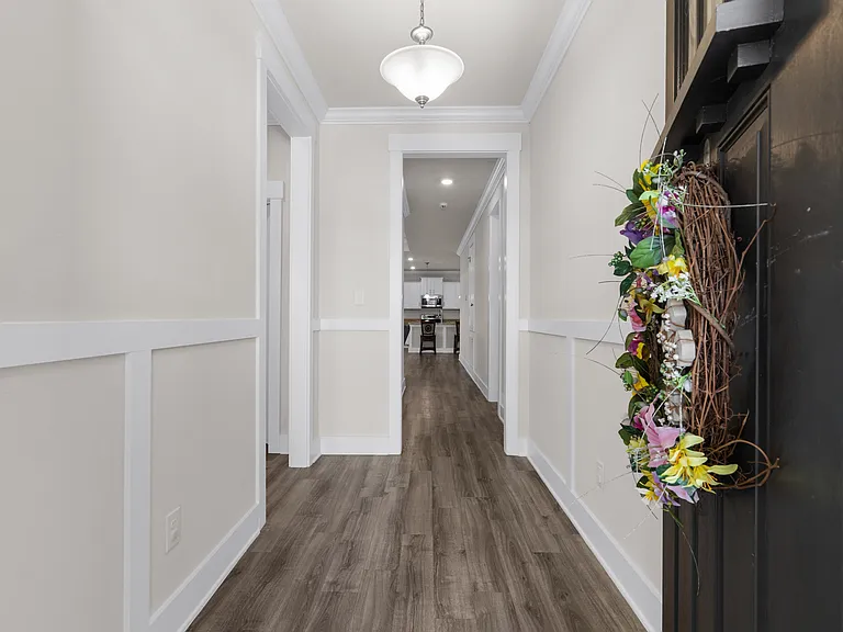 1048 Pheasant Cir — Photo 5