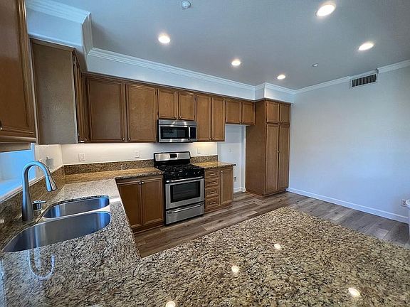 5th image of 57 Viburnum Way