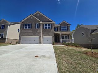 3636 Thornhill Ct, Douglasville, GA 30135