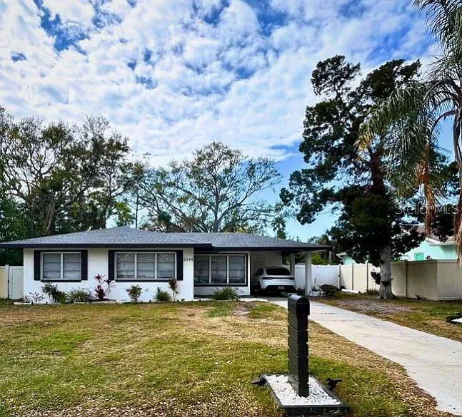 2 bed, 1.0 bath, 832 sqft, $2,750 — Photo 1