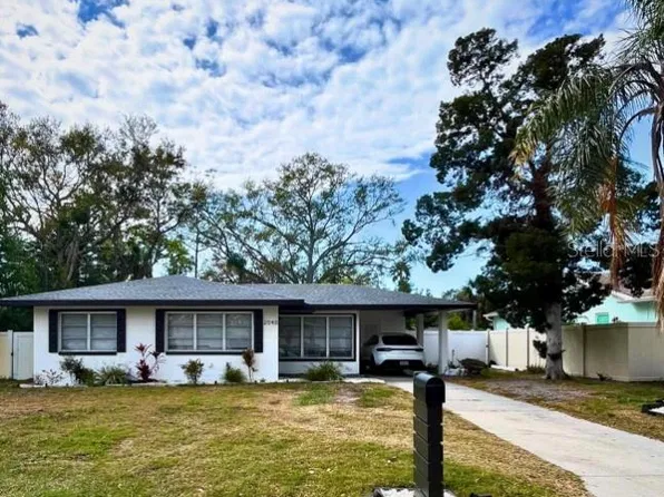 2040 Yale Ave, Dunedin, FL 34698