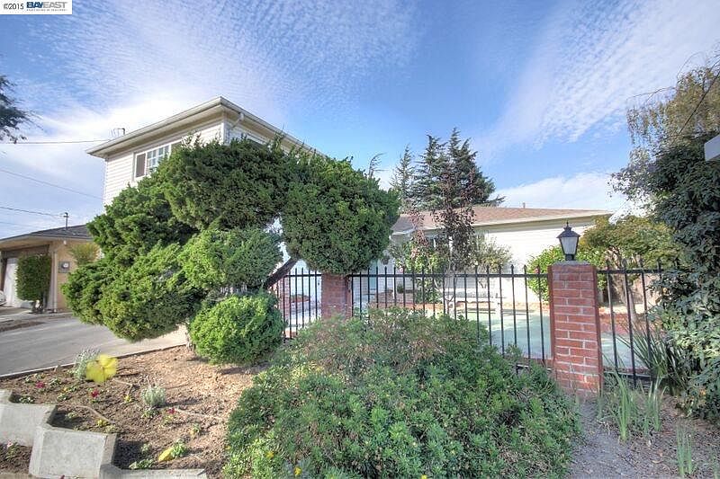 1st image of 30722 Carroll Ave