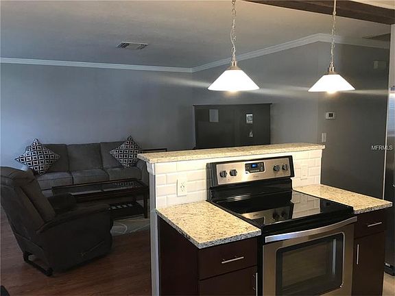 5th image of 404 Fulham Ct Unit B