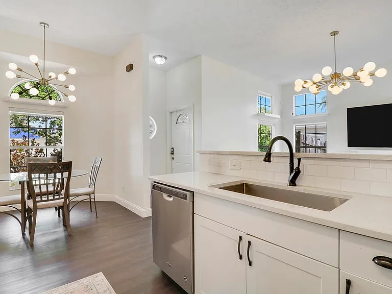 765 NW Bristol St — Photo 12