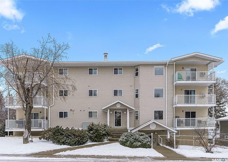 1st image of 2405 1st Ave W #204