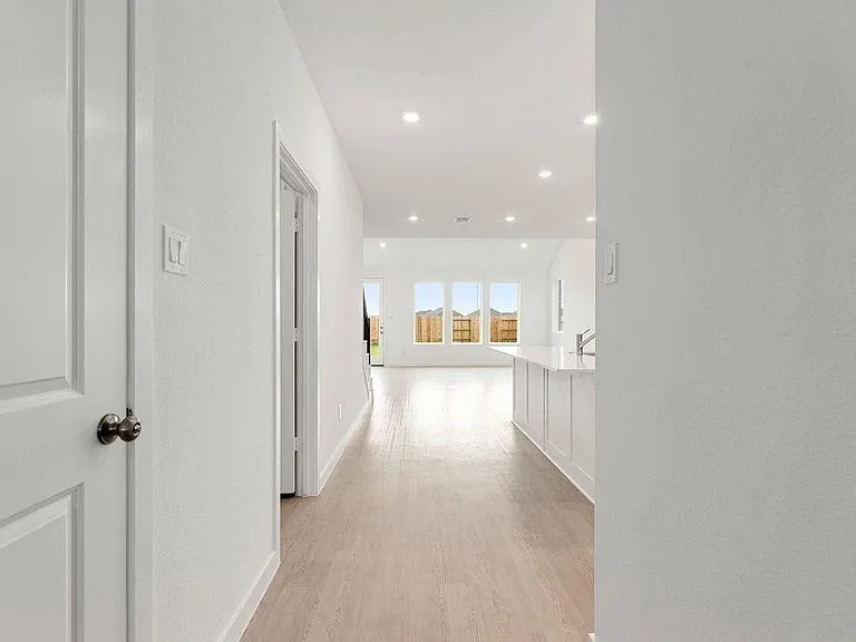6411 Symphony Wave Dr — Photo 3