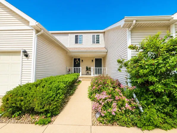 809 Vista Ridge Dr #811, Mount Horeb, WI 53572