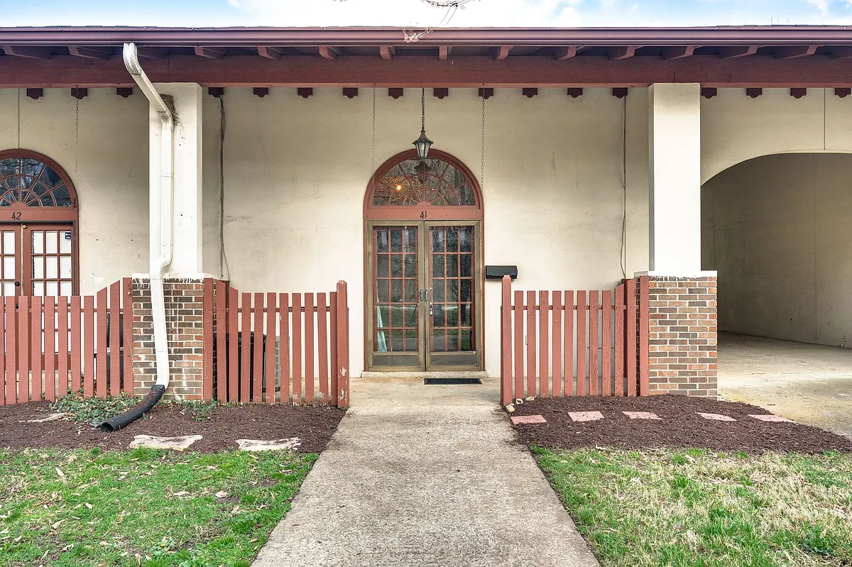 Building Photo - 210 Old Hickory Blvd #41