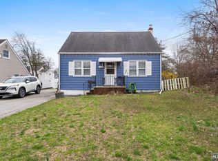 120 Riverdale Rd, Pompton Lakes, NJ 07442