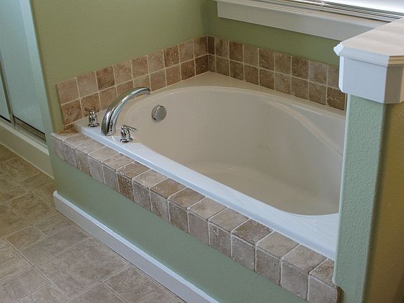 Master Soaker Tub