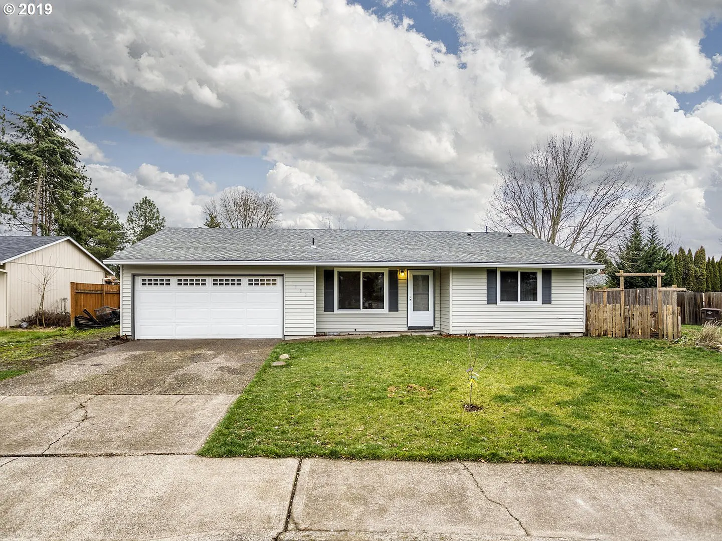 1982 NE Shannon Dr photo 1