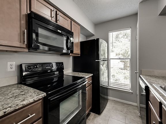 2nd image of 4327 Holland Ave APT 201