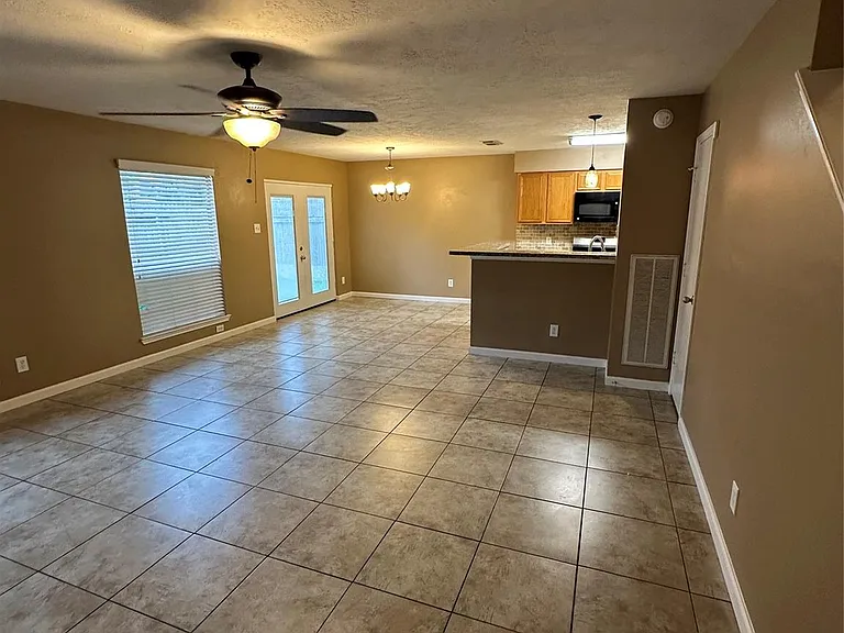 12110 Bowsman Dr — Photo 21
