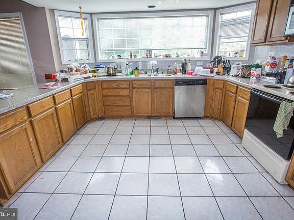 2nd image of 15 Whitestone Dr