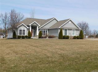 3743 Timberlink Rd, North Tonawanda, NY 14120