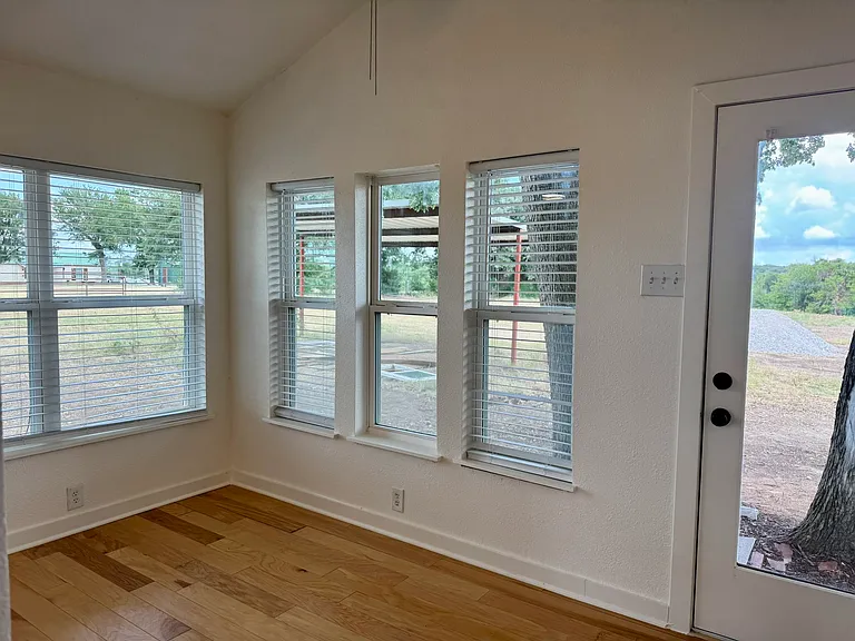 5840 N FM 51 — Photo 14
