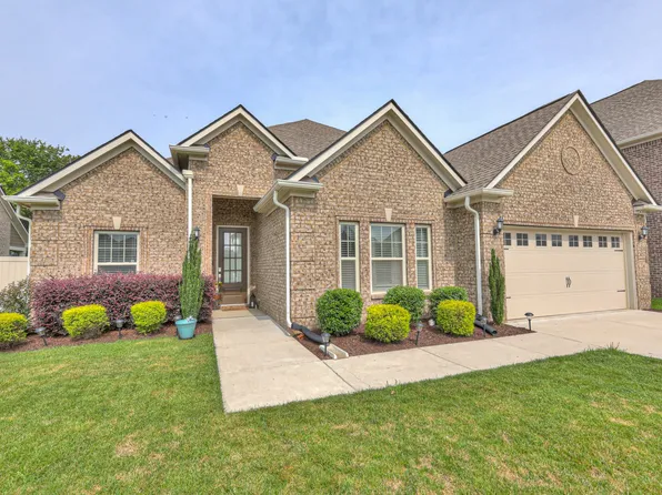 1655 Burrows Ave, Murfreesboro, TN 37129