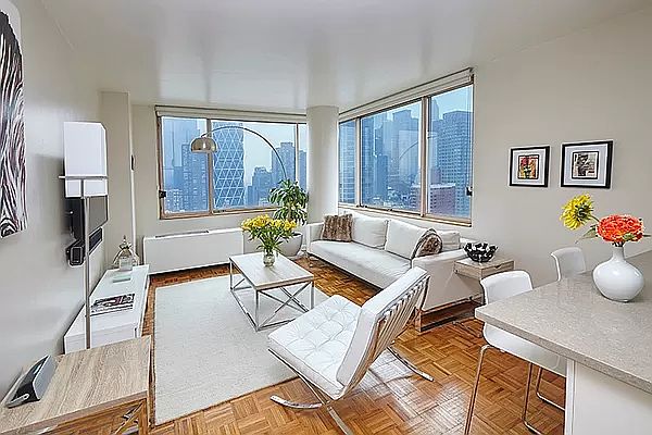 1st image of 350 W 50th St APT 33I