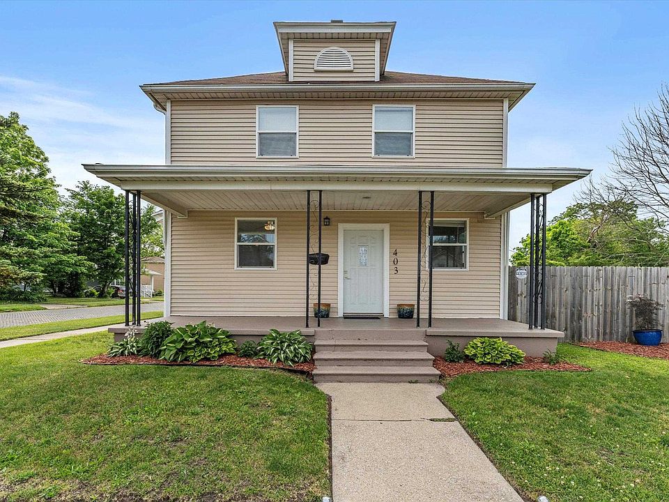 1st image of 403 N Cottage Grove Ave