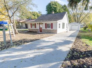 W347N5236 Elm Ave, Okauchee, WI 53069