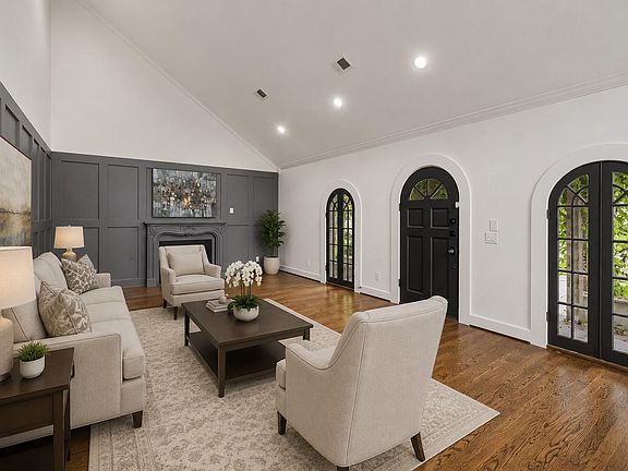 3rd image of 2027 Branard St