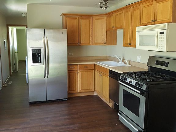 3rd image of 36540 N Edgewood Dr