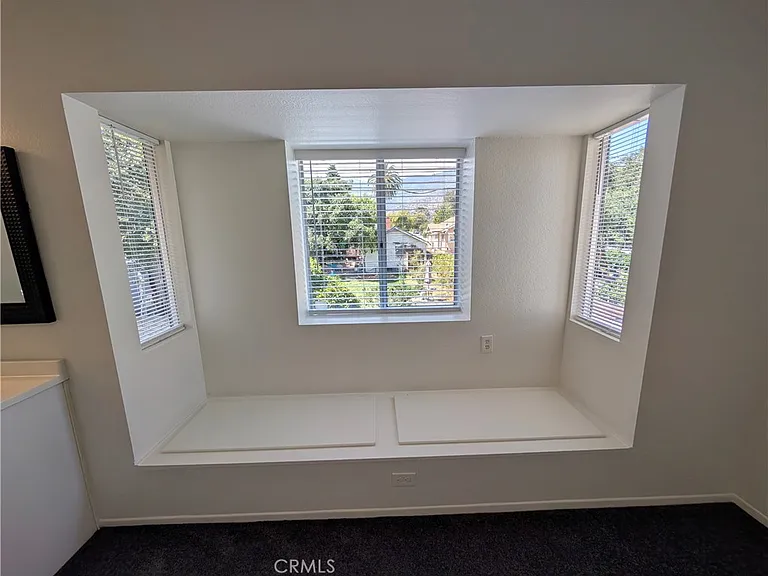 529 E Colorado Blvd #D — Photo 36