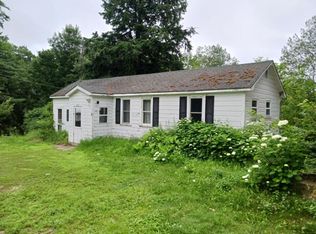 542 Ridge Rd, Chesterville, ME 04938