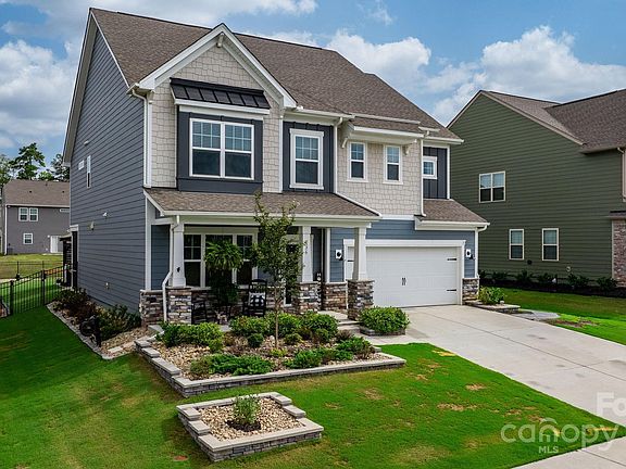 2nd image of 136 Port Bow Dr