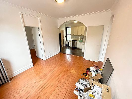 4th image of 219 13th St APT 7