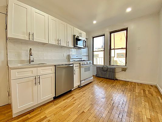 1st image of 586 7th Ave APT 3R
