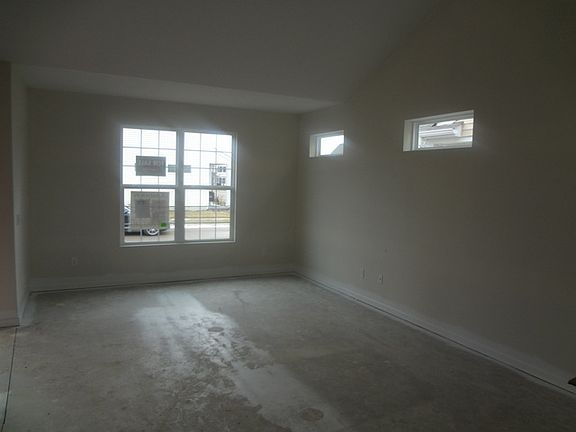 3rd image of 4196 White Spruce Ln