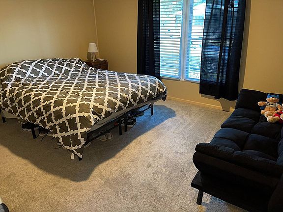 5th image of 412 Forest Ln