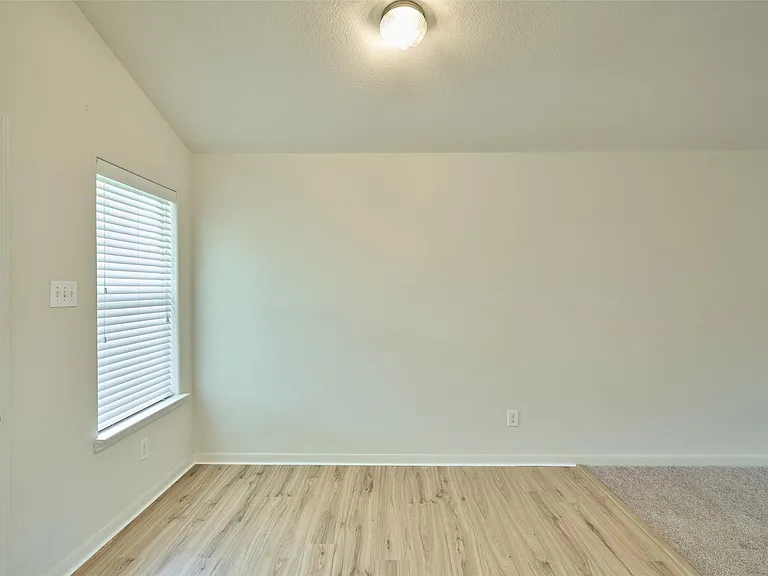4243 Medina River Loop — Photo 20