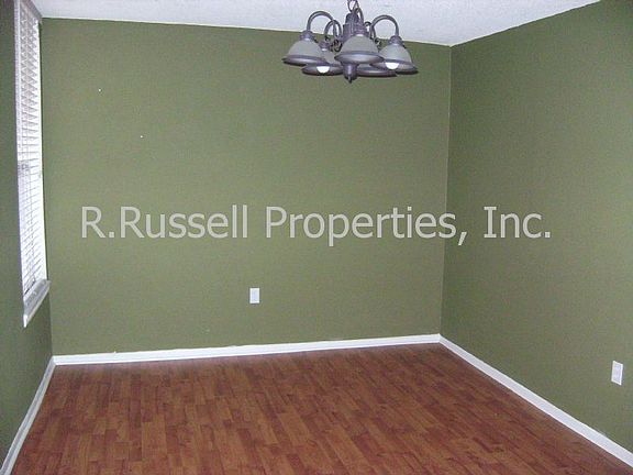 3rd image of 514 Orange 36 Dr