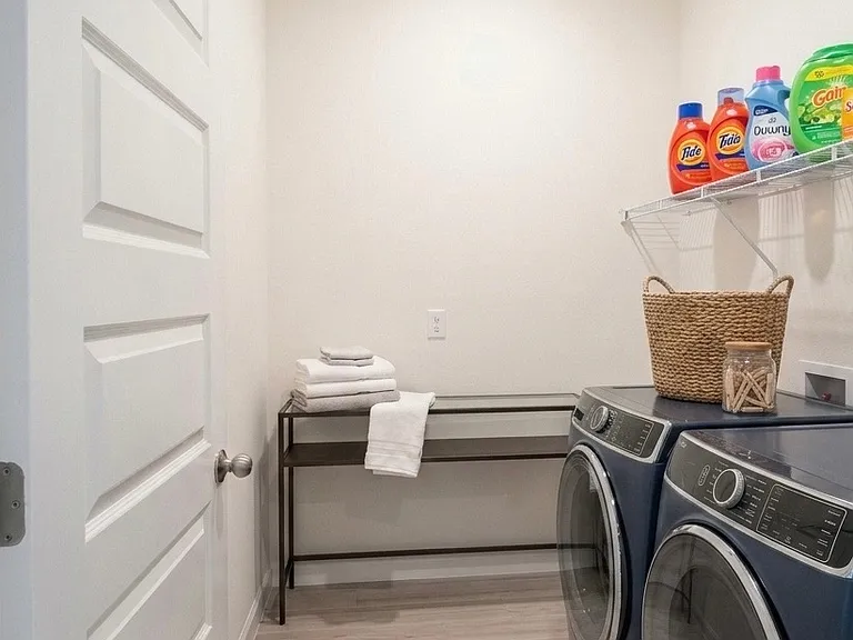 Laundry Room / General Electric Profile
