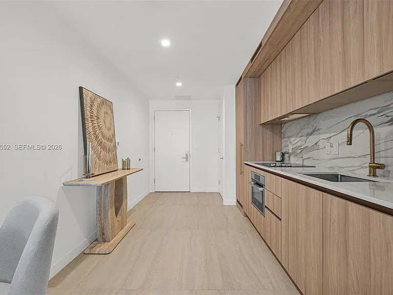 77 SE 5th St #1511 — Photo 6