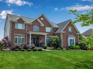 5657 Glen Iris Dr, Clarence Center, NY 14032