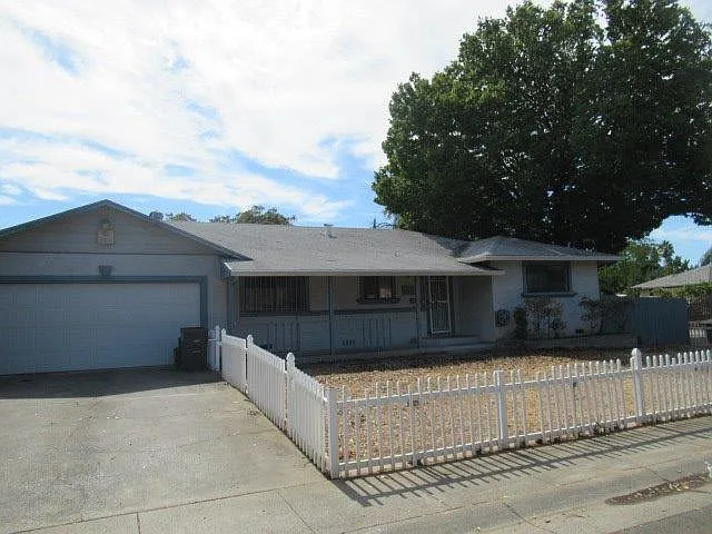 10510 Saltana Way photo 1