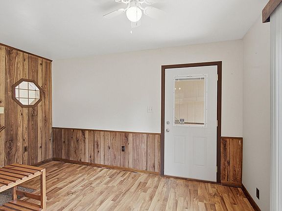 5th image of 6399 Lake Sarah Heights Dr