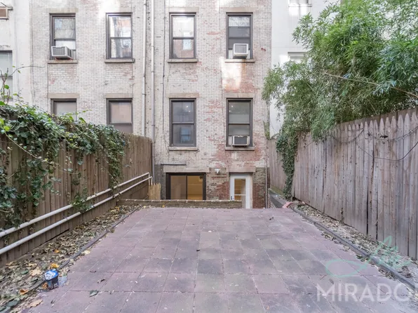 39 West 16th Street image 1 of 10