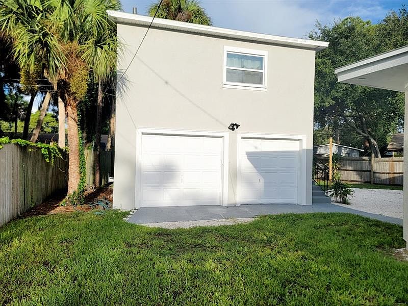 1st image of 2835 1/2 Valencia Way S
