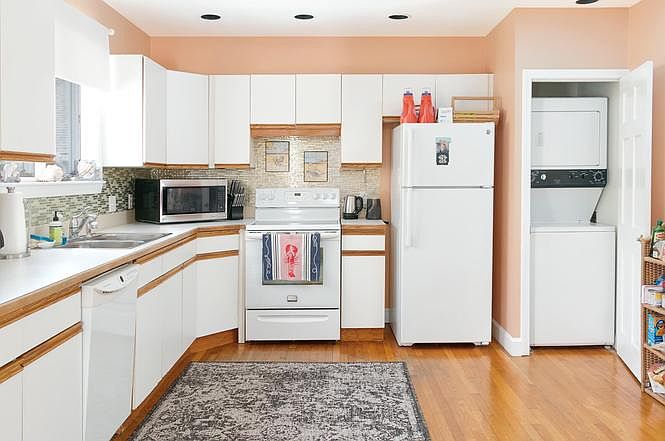 1st image of 63 Fletcher St #1