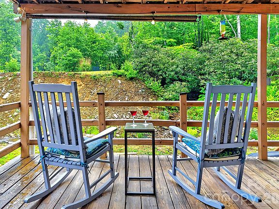 5th image of 227 Locust Cove Rd