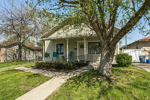 2921 Livingston Ave Photo 1