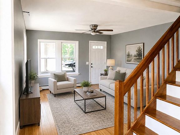 3rd image of 19 Dryden Blvd