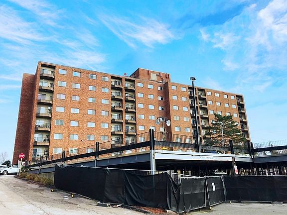 3rd image of 230 Willard St Unit 603