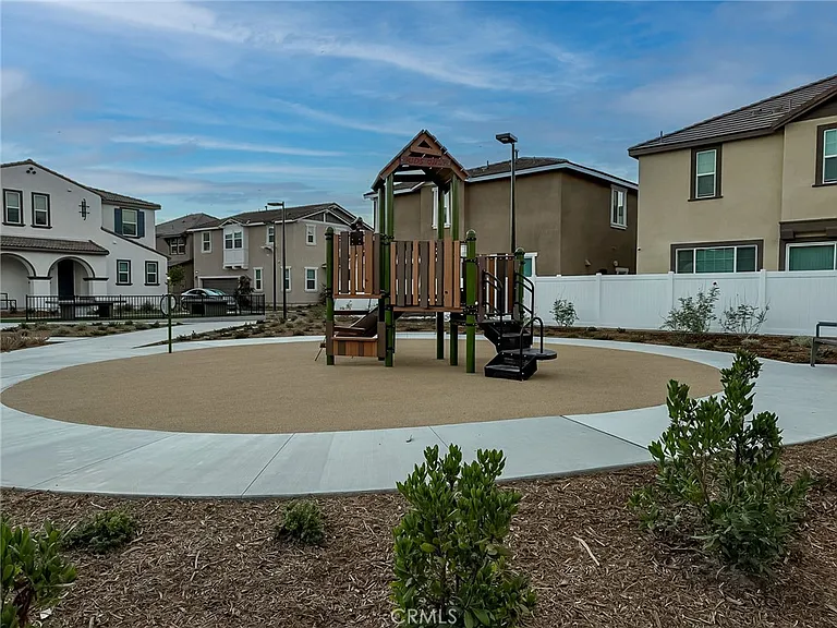40247 Birchfield Dr — Photo 31