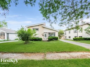 451 N Iowa Ave, Villa Park, IL 60181