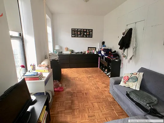 Rented by Sovereign Associates | media 3